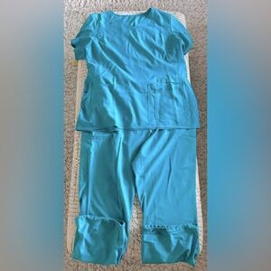 Jade or Lagoon pair of iFlex scrub set size XL
